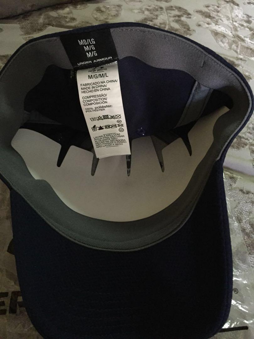 Authentic Cap (Category: Caps & Hats) located in Singapore. Submitted by simplyfe (Listing ID 213837020, Image 3). Description: Brand: Under Armour.