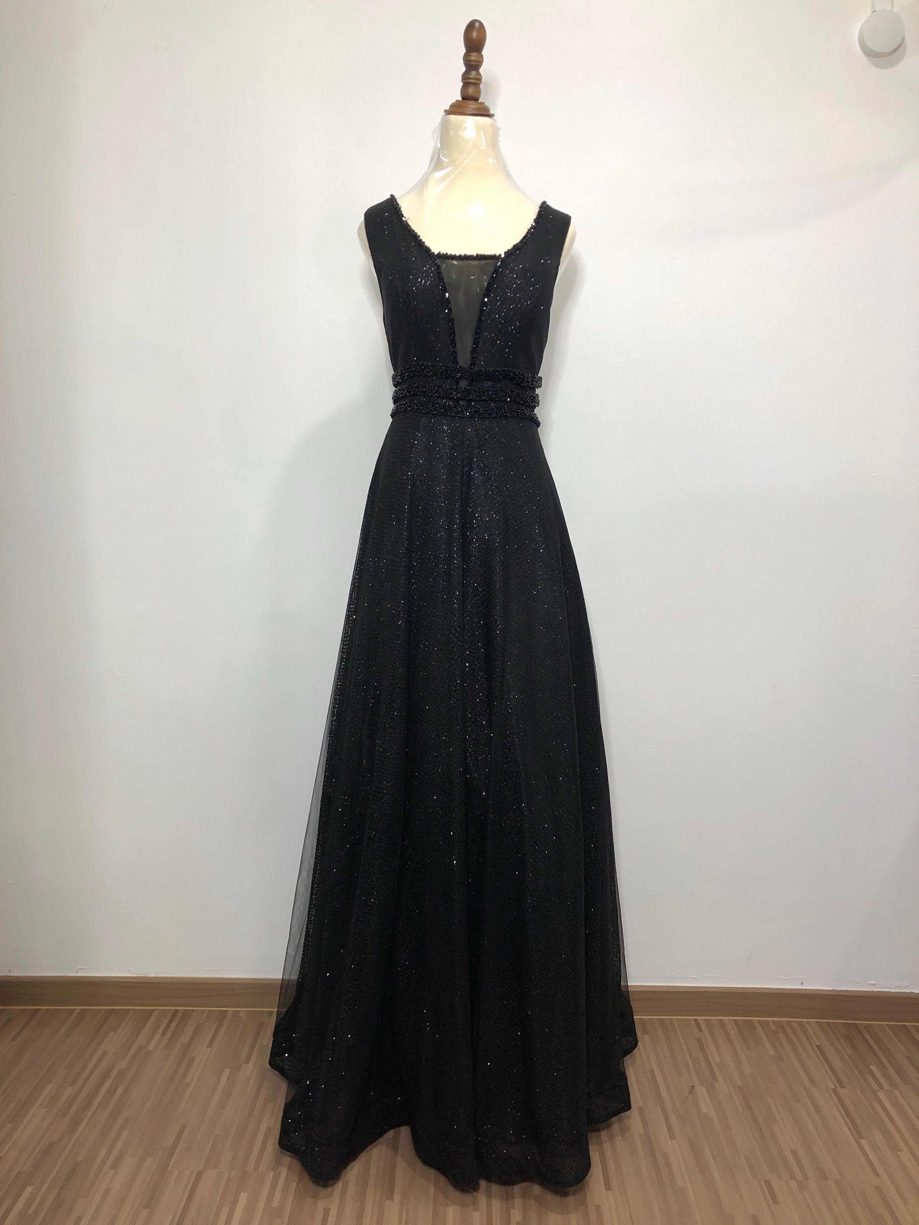 Cinderella Divine: A Shimmering Evening Gown for Every Figure