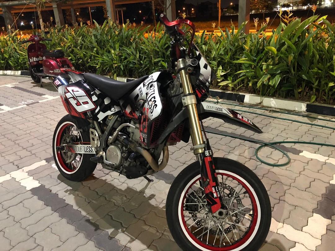 DRZ400SM 2025, Motorcycles, Motorcycles for Sale, Class 2A on Carousell