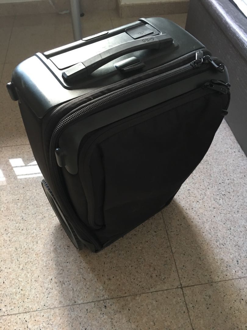 Gro suitcase 2025