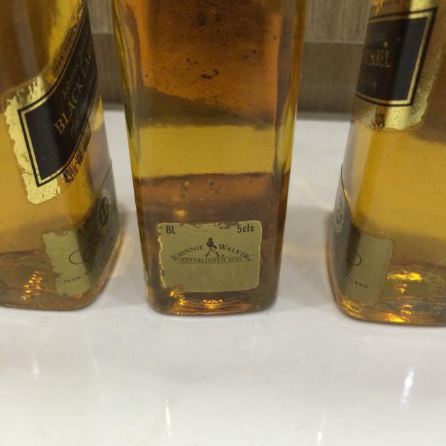 Johnnie Walker Black Label Mini Bottle, Luxury, Bags ...