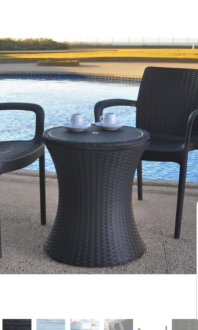 Keter Pacific Cool Bar 7.5 Gallon Cool Bar Rattan Style Outdoor Balcony