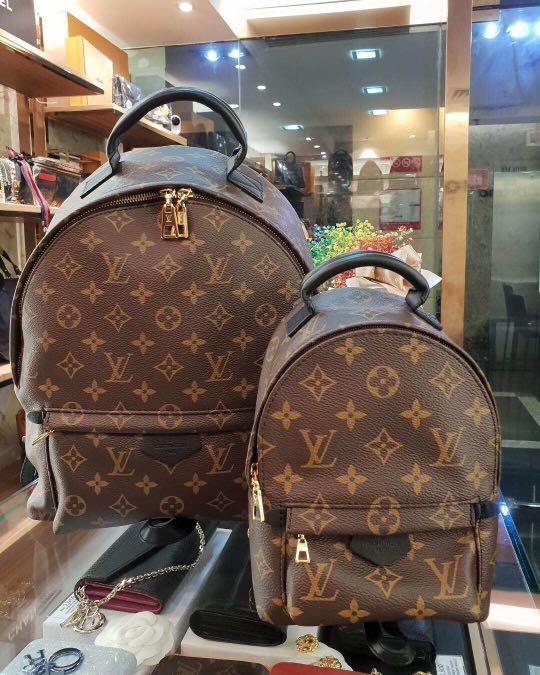 Louis Vuitton Backpack lv palm spring medium VS lv palm spring mini 😍😍😍  All in ready stock, Women's Fashion, Bags & Wallets, Purses & Pouches on  Carousell