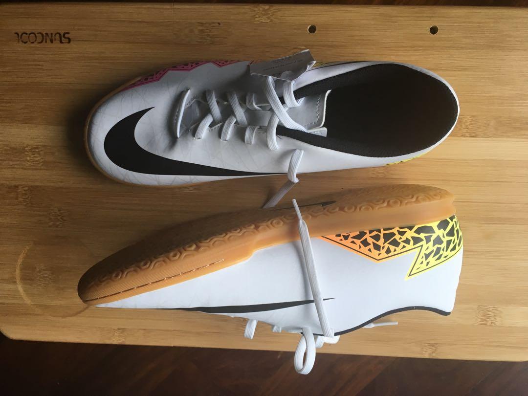 nike hypervenom indoor