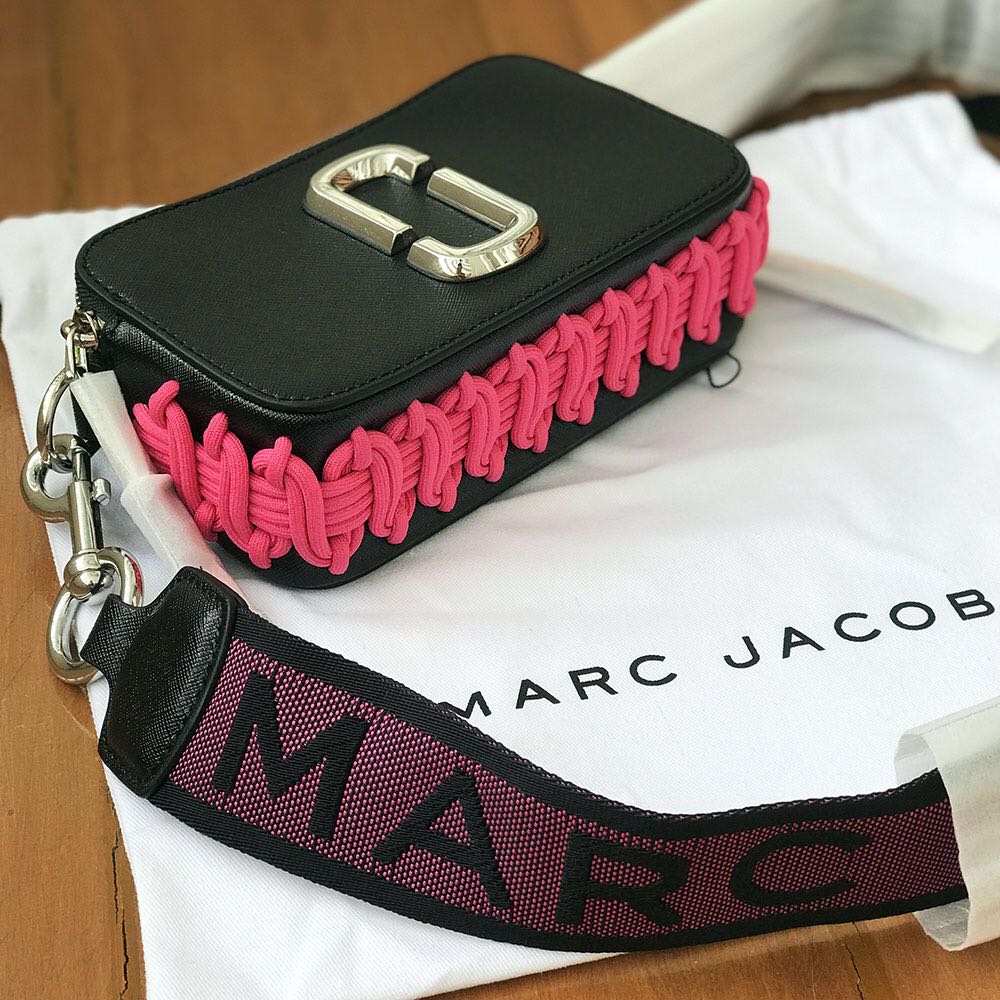 On Hand MARC JACOBS Whipstitched Snapshot Small Camera Bag Black