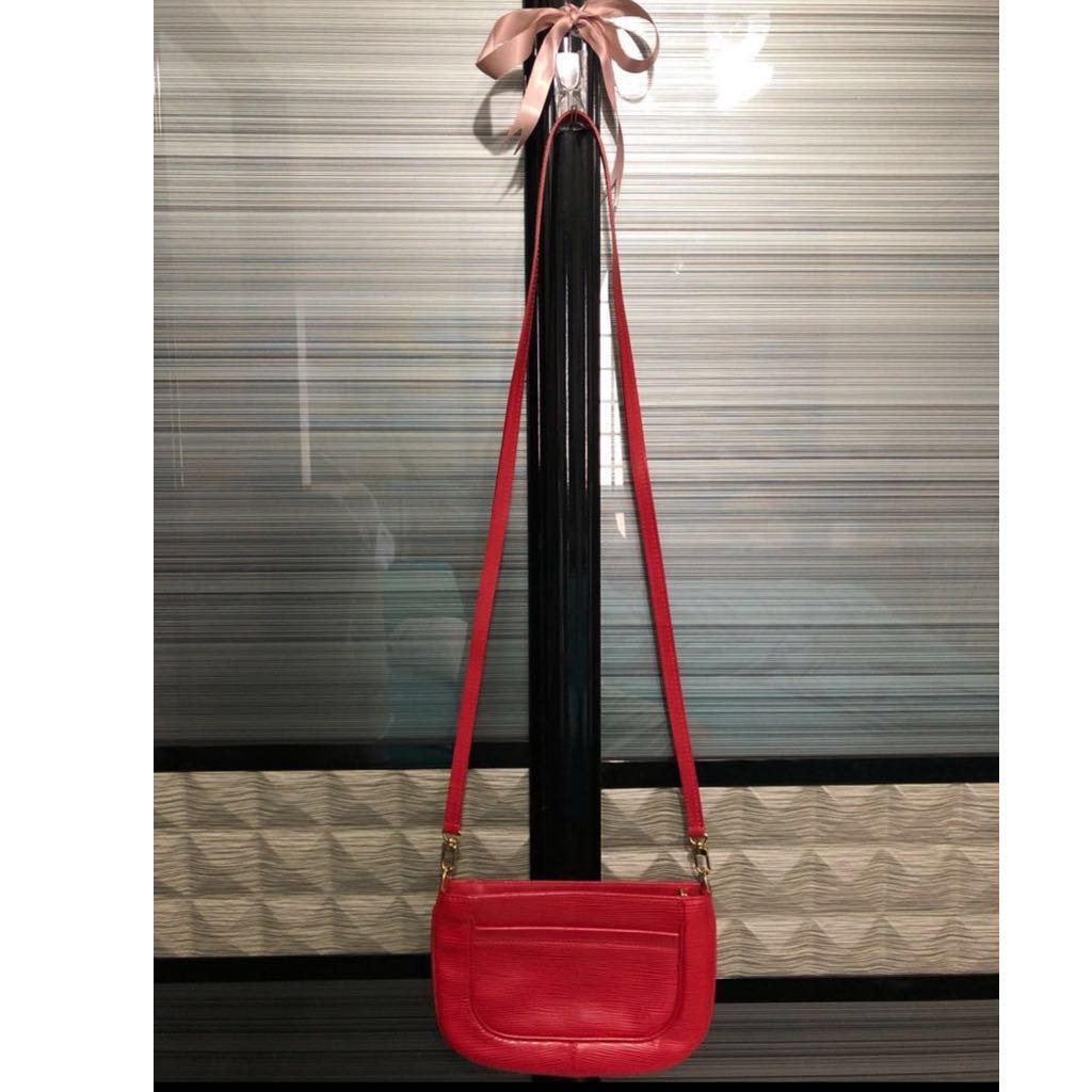 lv red sling bag