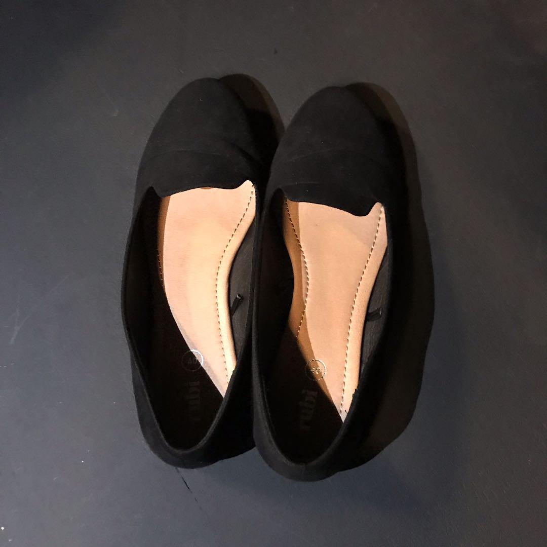 Plain flats clearance