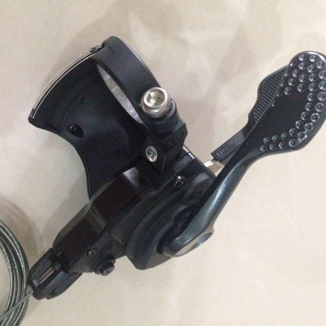 Shimano Deore XT M8000 11 Speed Right Shifter ( Bar Mount ), Sports