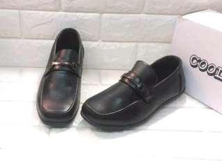Black shoes for men.