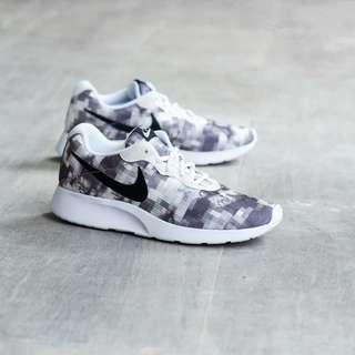 Nike tanjun grey print white