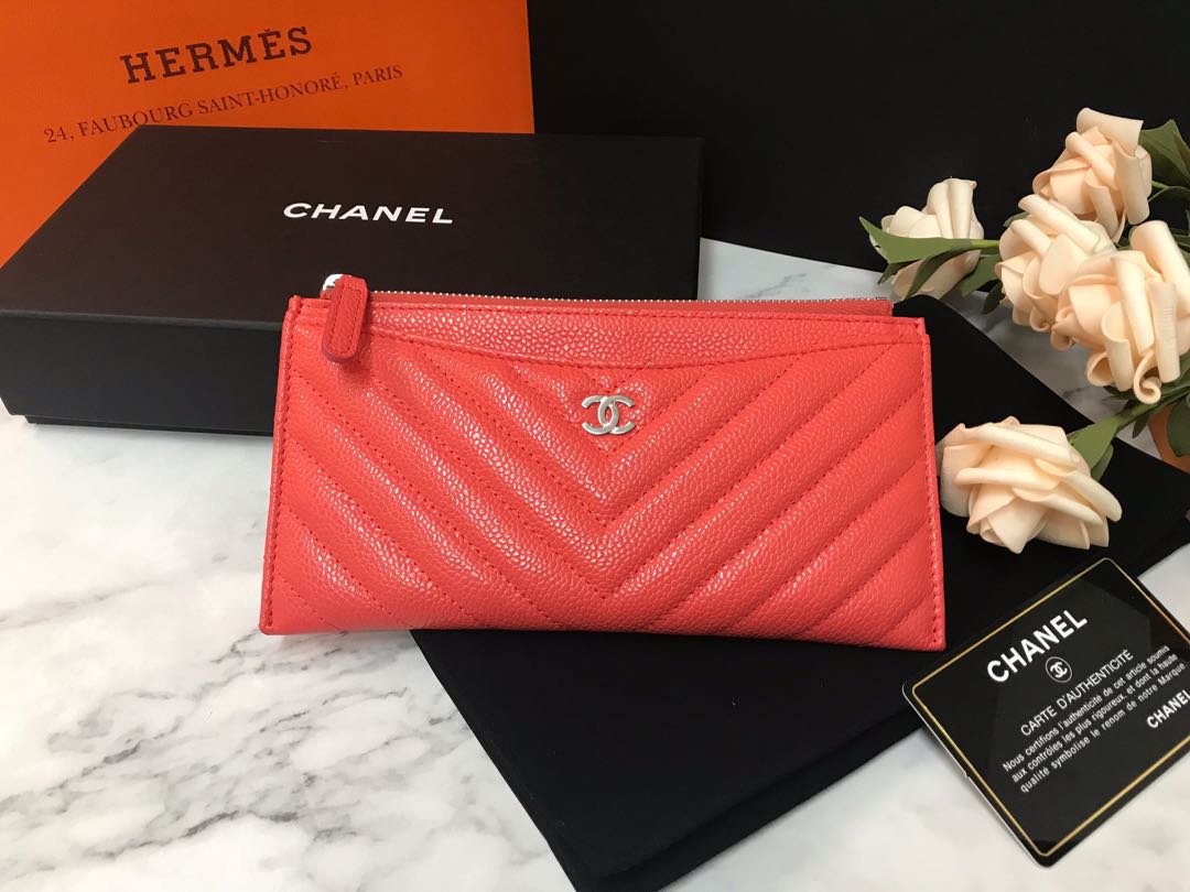 Chanel 荔枝皮扁長夾6卡 全新未使用品 名牌精品 精品包包在旋轉拍賣