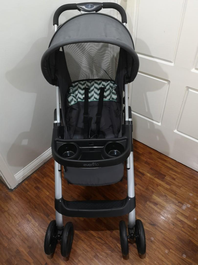 Evenflo vive travel system hot sale with embrace spearmint spree