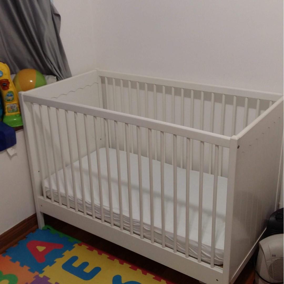 rattan baby cot