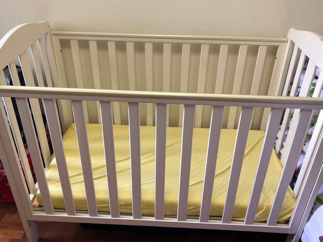 Mothercare cot in excellent condition., Babies & Kids, Baby Nursery