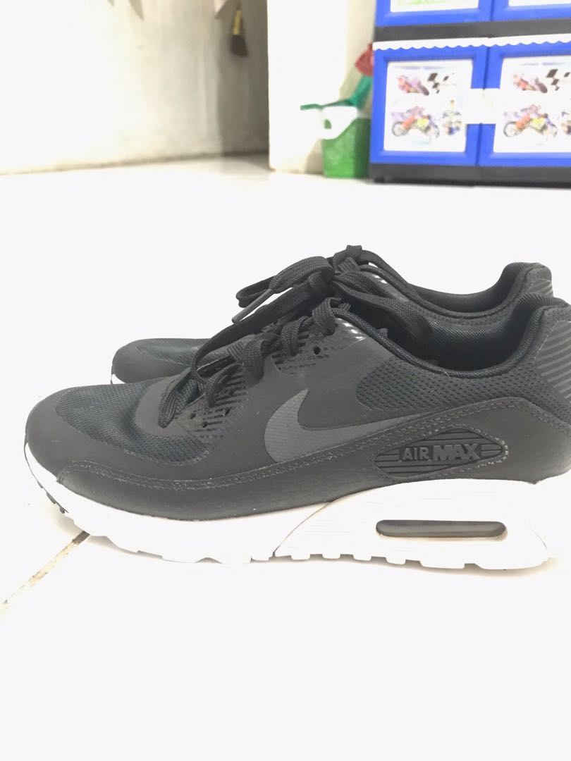 harga sepatu nike airmax
