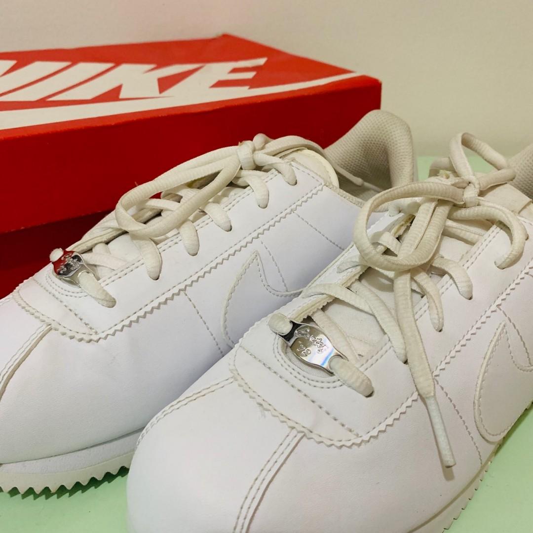 triple white cortez