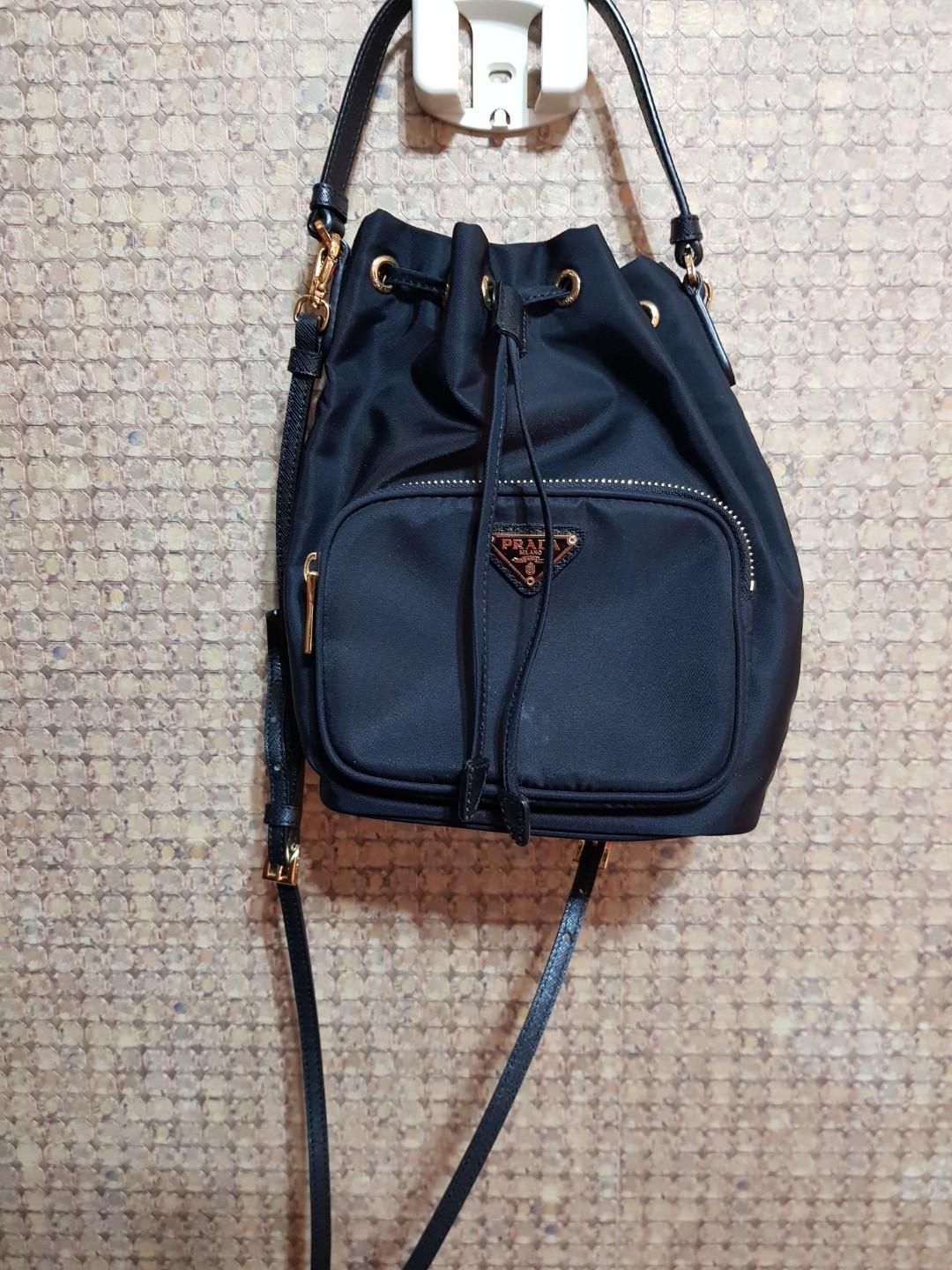 Tessuto bucket bag discount