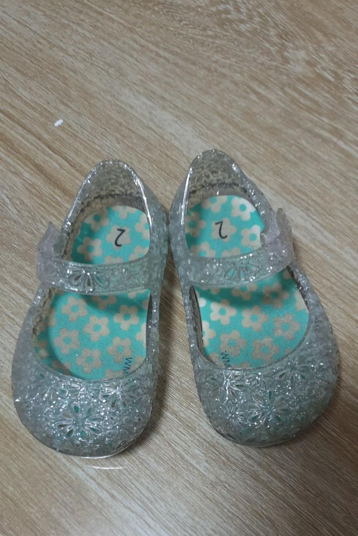 very baby shoes
