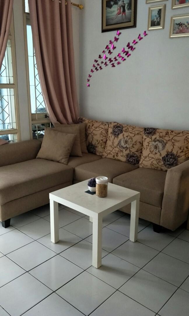 Sofa Sudut L Perabotan Rumah Di Carousell Dengan mencantumkan dua seksyen tempat duduk yang berbeza, anda akan mereka bentuk dan sais sofa yang sesuai dengan teres atau taman anda sarung kusyen mudah dijaga bersih kerana ia boleh ditanggal dan dibasuh mesin.anda boleh ada sentuhan peribadi pada sofa anda dengan menambah. sofa sudut l