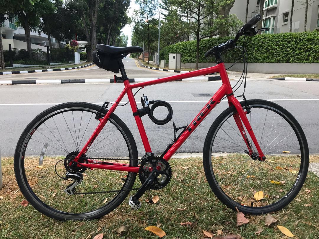 TREK FX7.1 HYBRID LARGE BIKE Sports Equipment Bicycles Parts