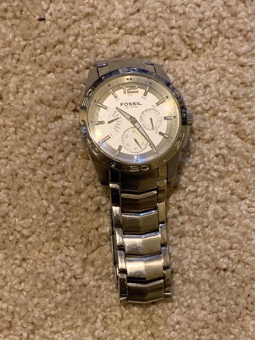 Used Fossil 10ATM men's watch (last 