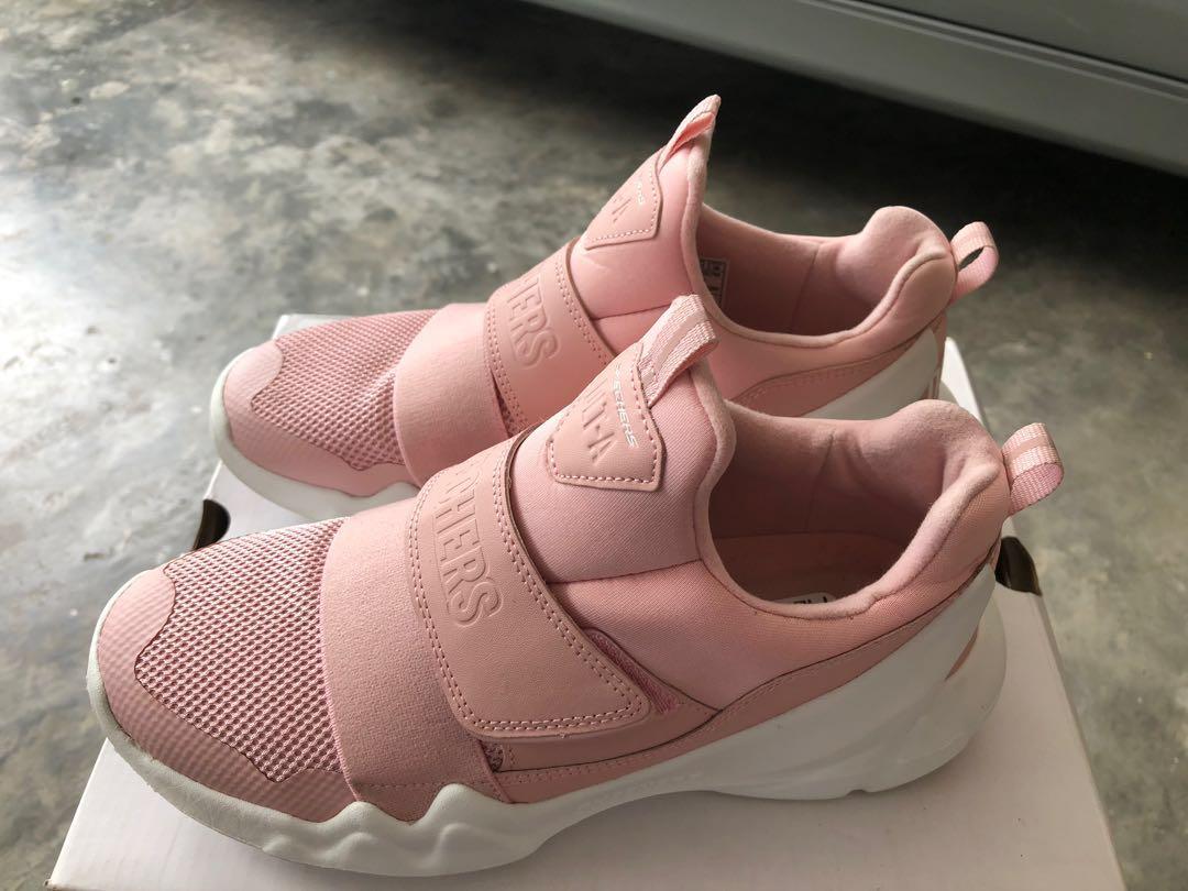 Women Skechers DLT A pink Women s Fashion Footwear Flipflops