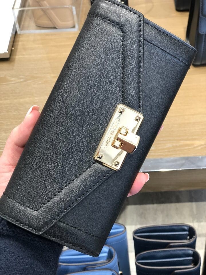 michael kors kinsley wallet
