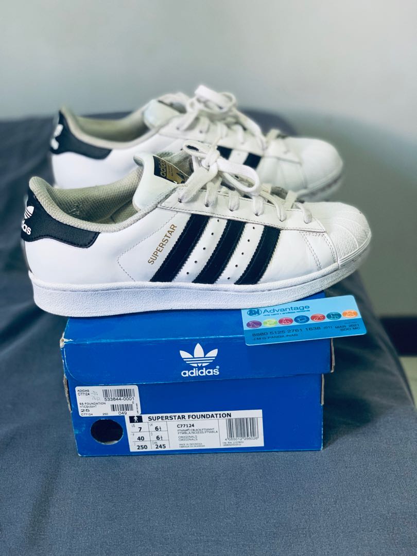 Authentic Adidas Superstar shoes size 7 