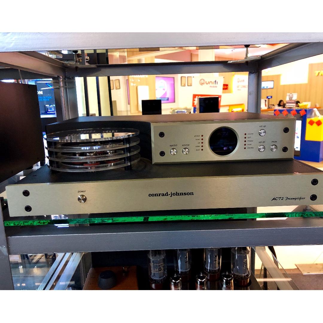 Conrad Johnson Premier Act2 PreAmplifier, Hobbies & Toys, Music