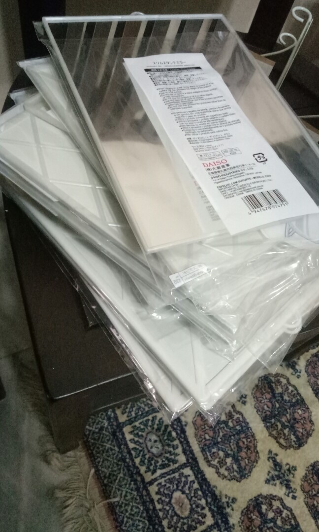 Daiso square mirror, Furniture & Home Living, Home Decor, Mirrors on