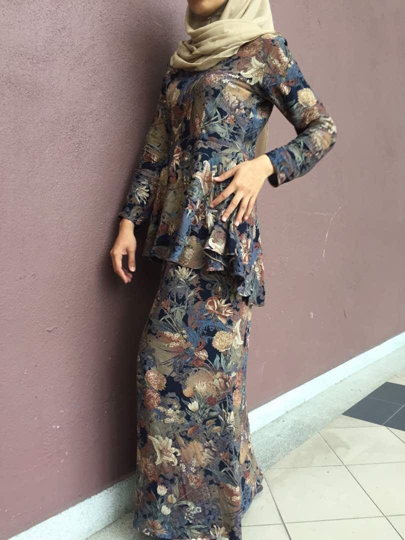 Kebaya Peplum Batik Women S Fashion Clothes Dresses On Carousell