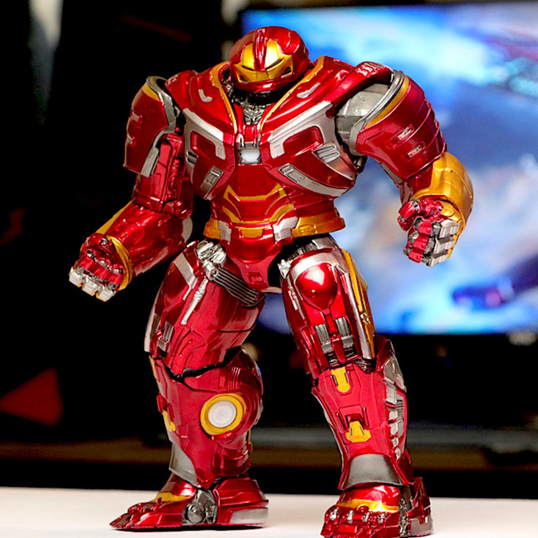 hulk and hulk buster toy