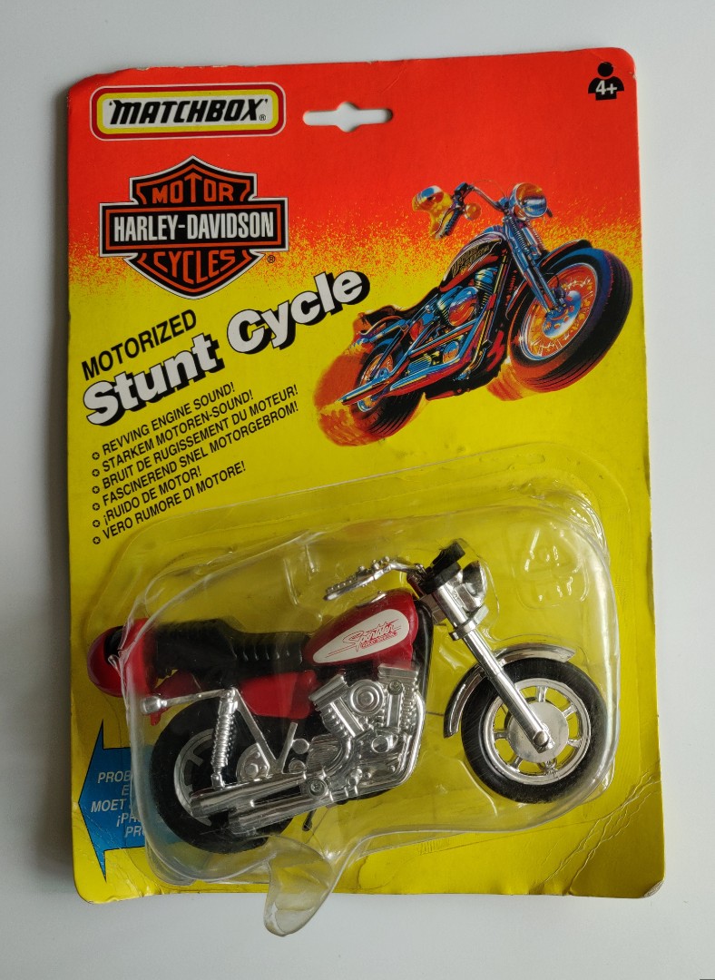 Matchbox Motorized Stunt Cycle 兩架, 興趣及遊戲, 玩具 & 遊戲類 - Carousell