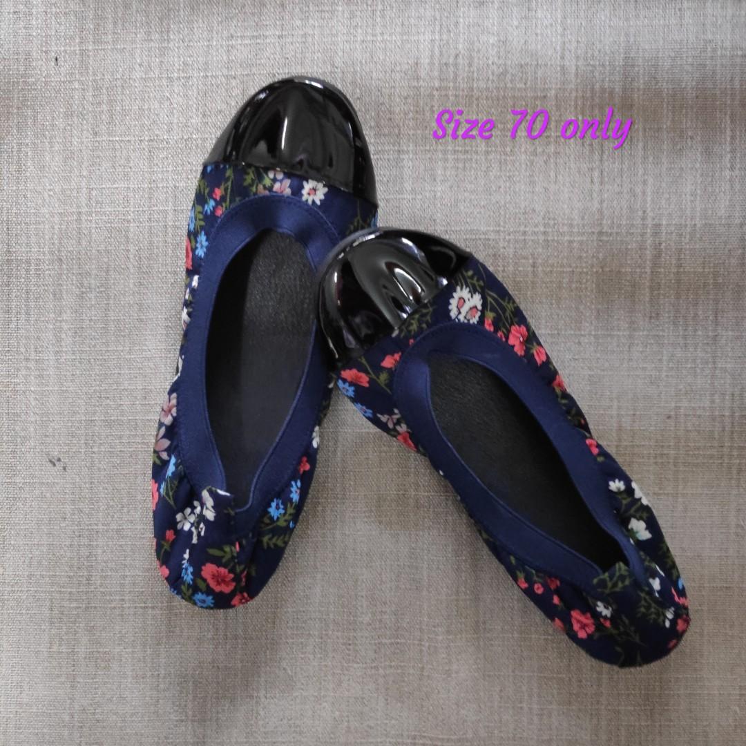 navy blue floral shoes