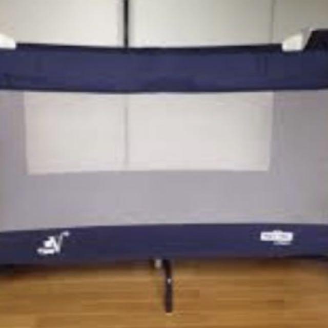 compact baby cot