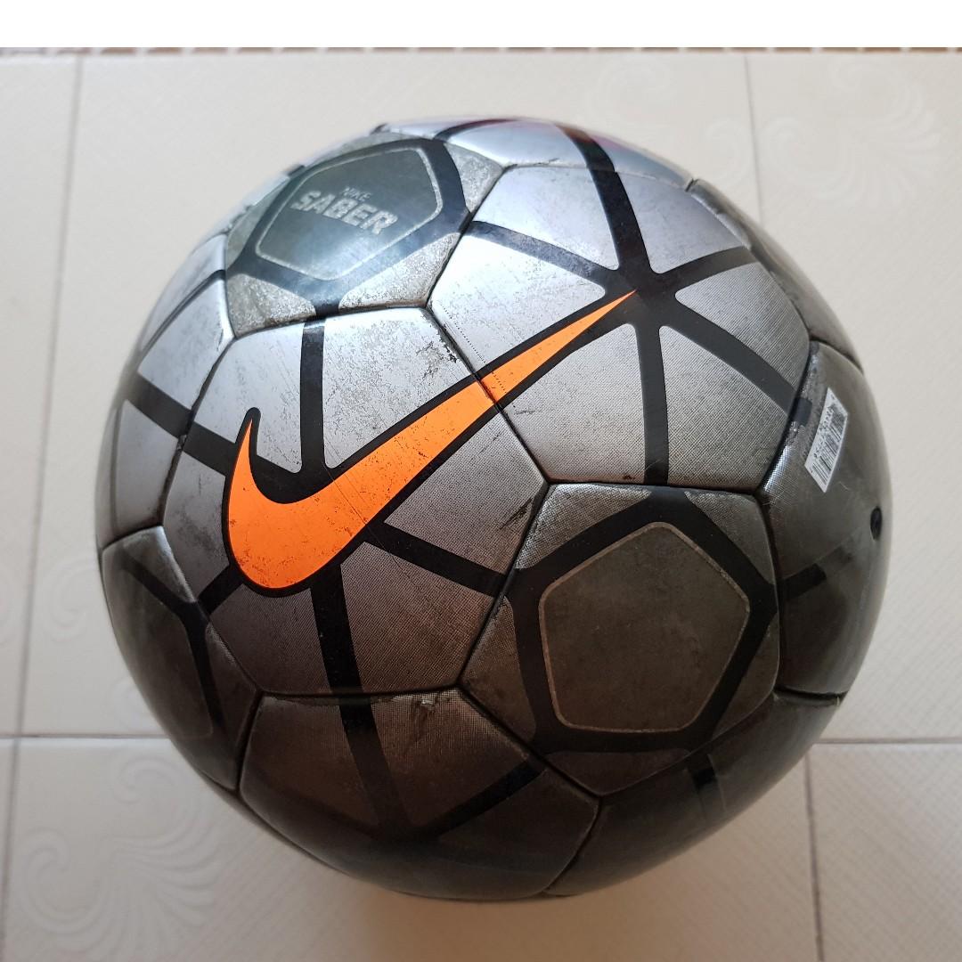 Nike saber soccer ball clearance