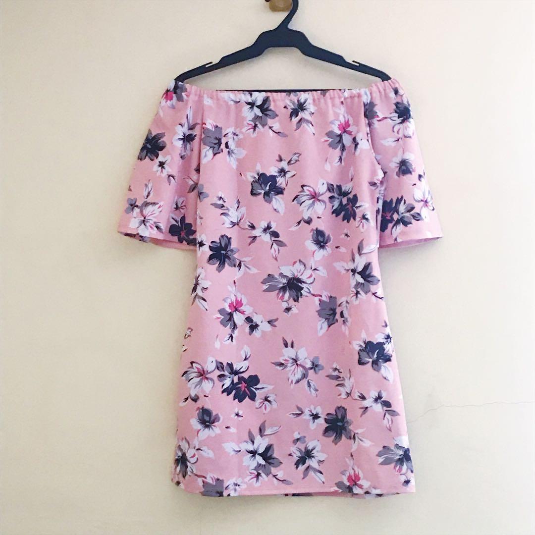 Off-Shoulder Floral Dress (Used once) (Category: Dresses) located in Taguig. Submitted by mleok (Listing ID 215276406, Image 1). Description: Only used once! .