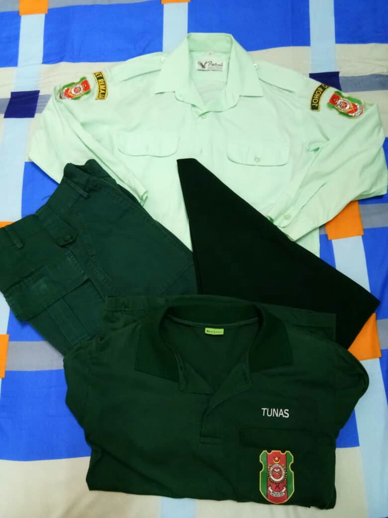 Tunas Kadet Remaja Sekolah Pakaian Tkrs