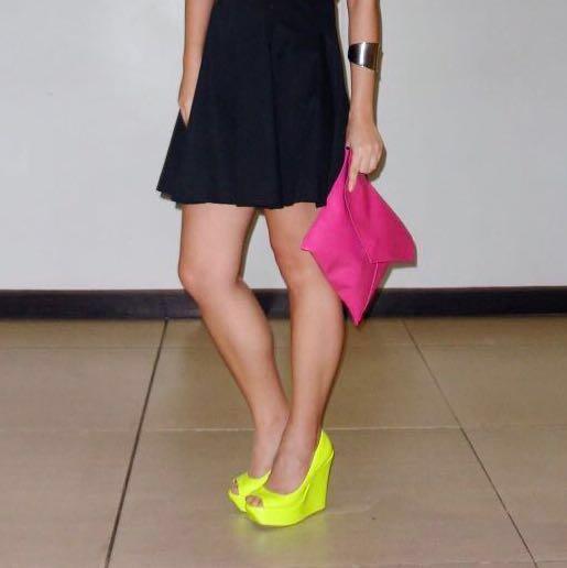 Neon wedges clearance