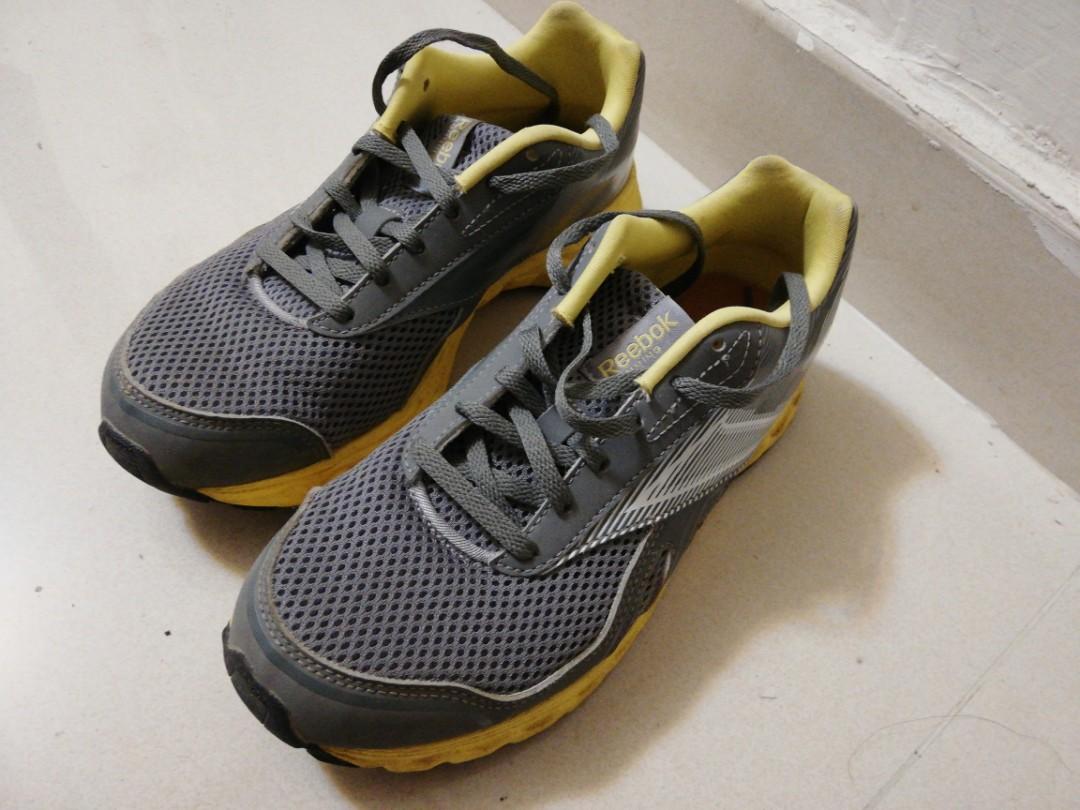 where to buy reeboks near me