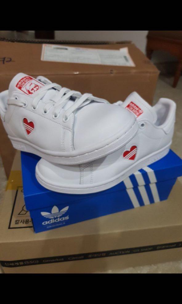 stan smith shoes with heart