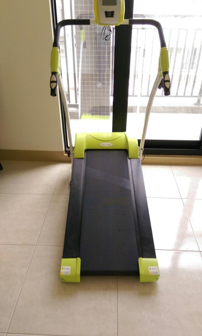 Wellcome跑步機 須自運 在台南市 運動休閒 健身器材在旋轉拍賣