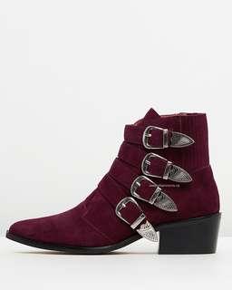 Alias Mae “Sally” Boots (size 37)
