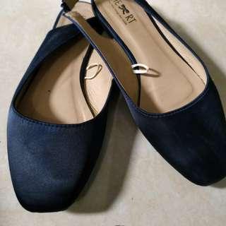 Flatshoes the little things she needs