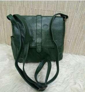 Ggolmang
Kulit Asli 
Size 25 x 20 x 5cm
Goodcon ya....ga ada kikis