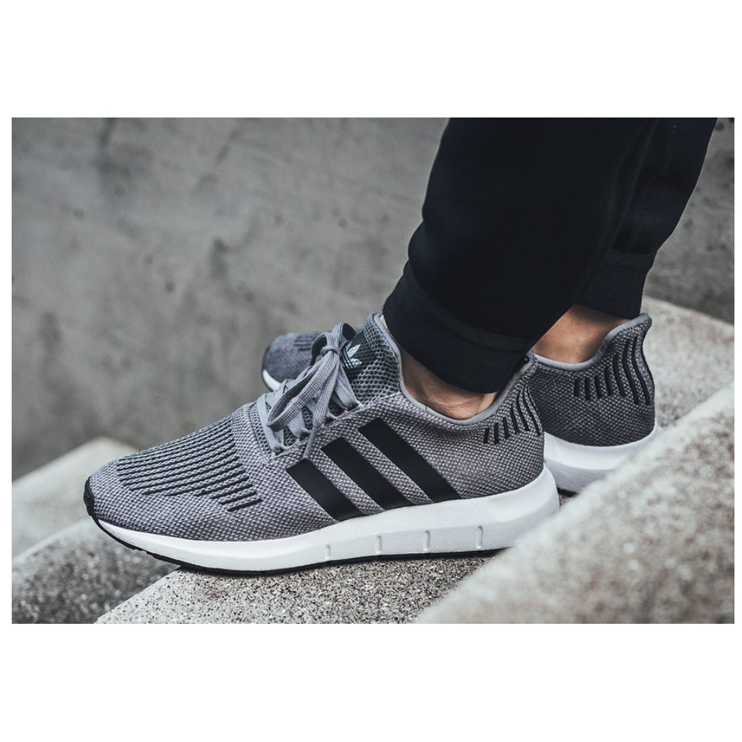 fregar Sano Dardos Adidas SWIFT RUN / CQ2115, Men's Fashion, Footwear, Sneakers on Carousell