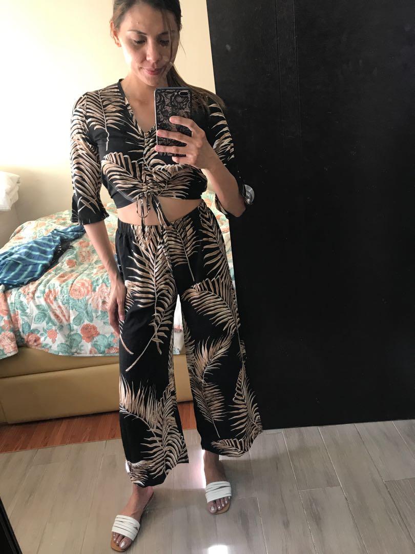 Coordinates (Category: Jumpsuits) located in San Juan City. Submitted by kathsxxx (Listing ID 215437908, Image 2). Description: Used once.