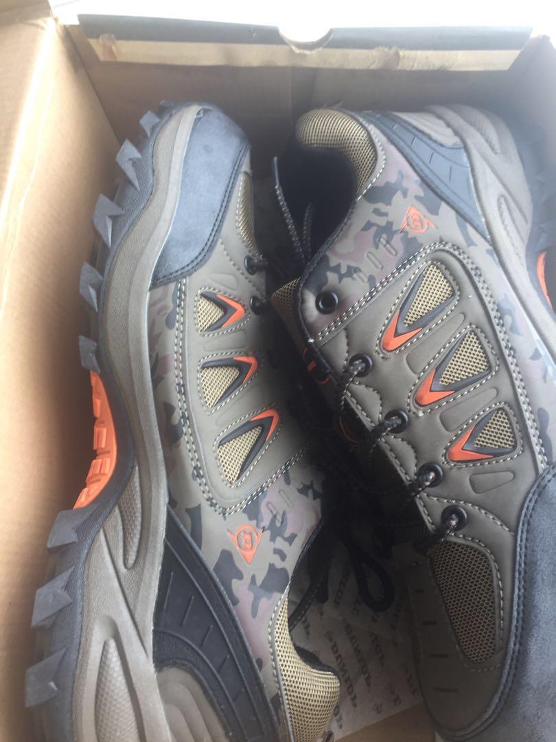 Dunlop hiking shoes hot sale