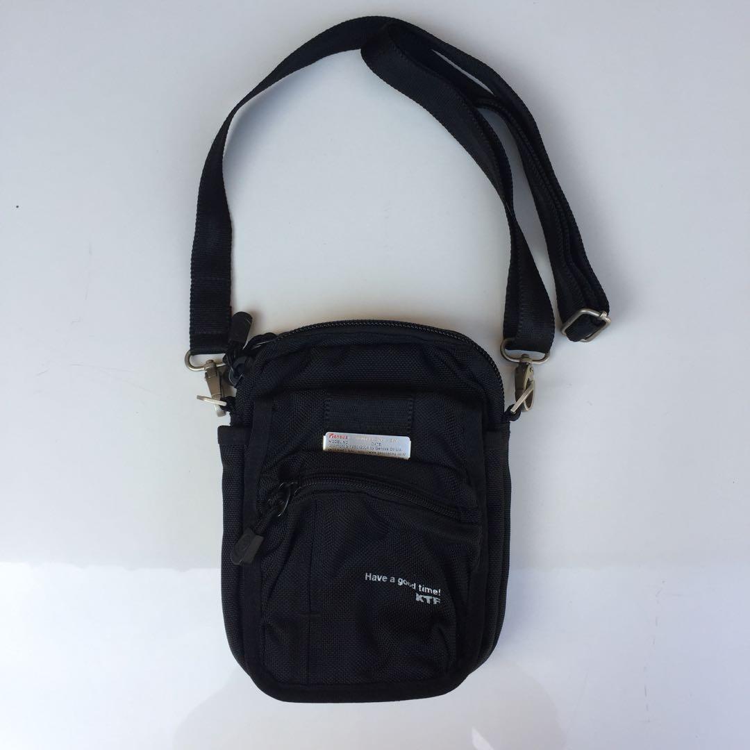 Genova sling bag clearance