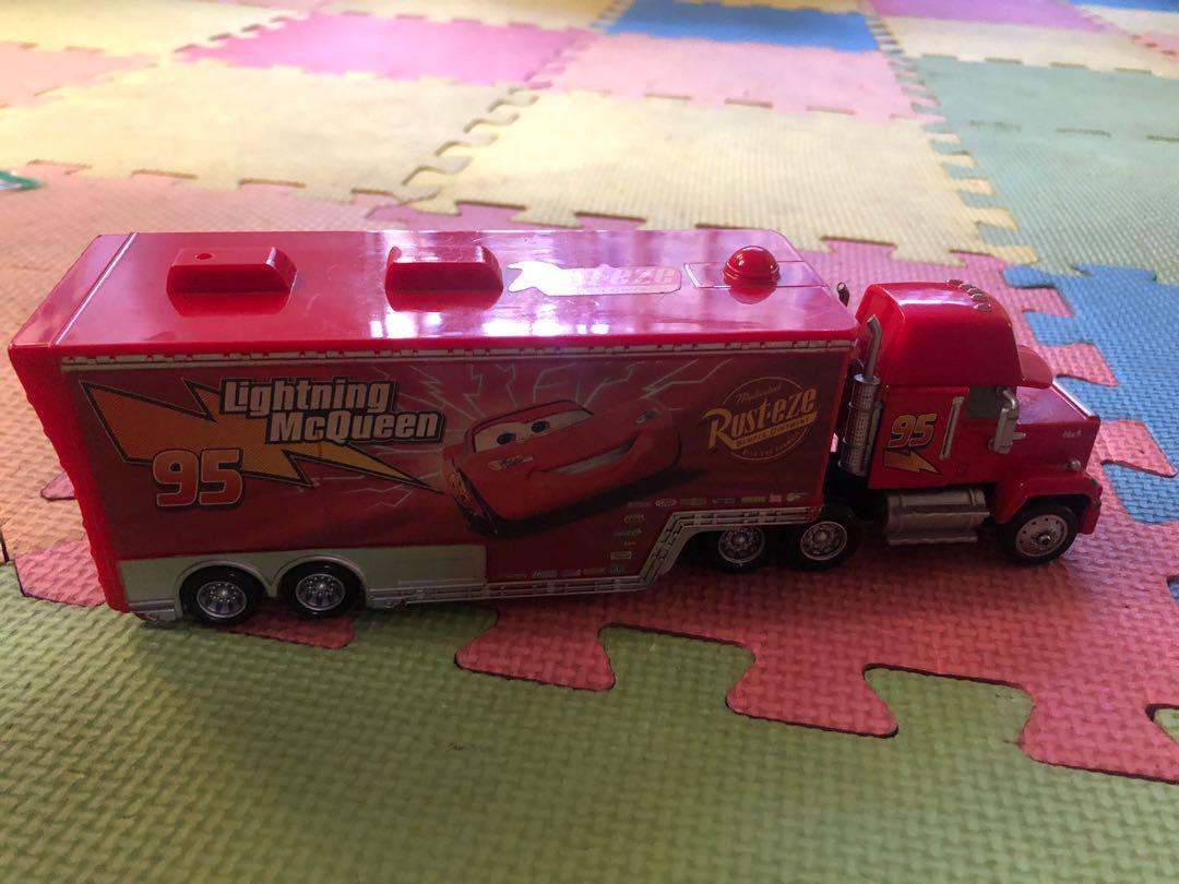 Lightning mcqueen trailer truck shop
